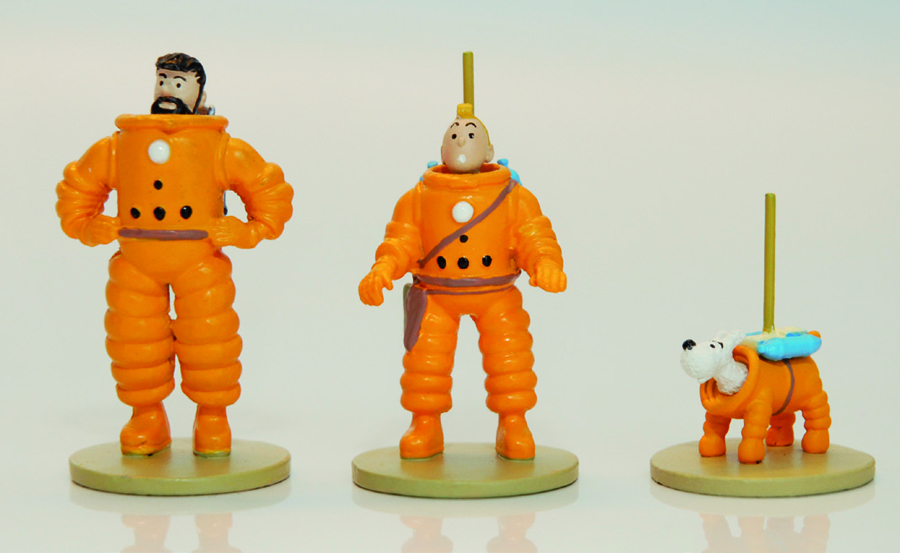 tintin and snowy figurines