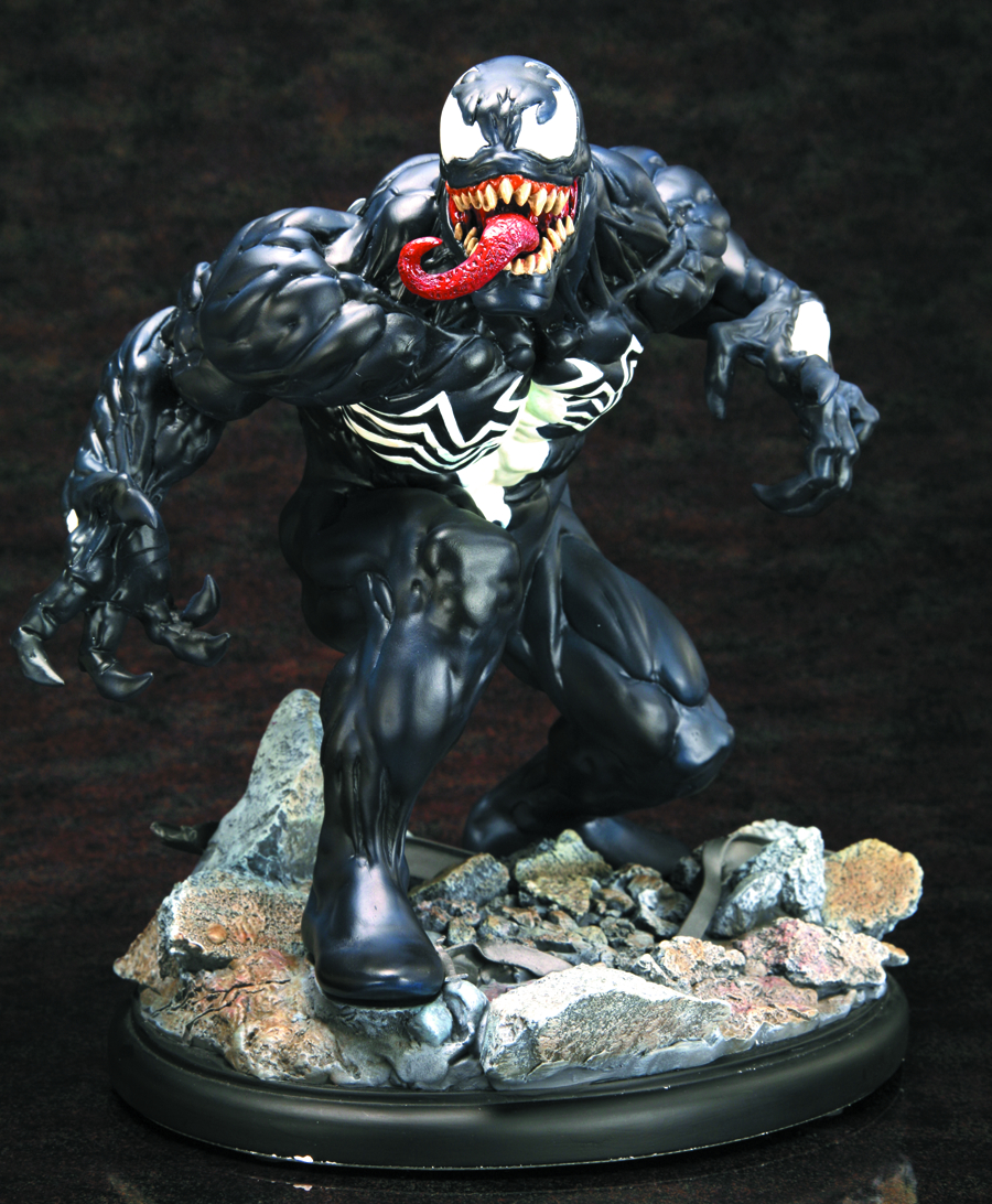 venom spiderman statue