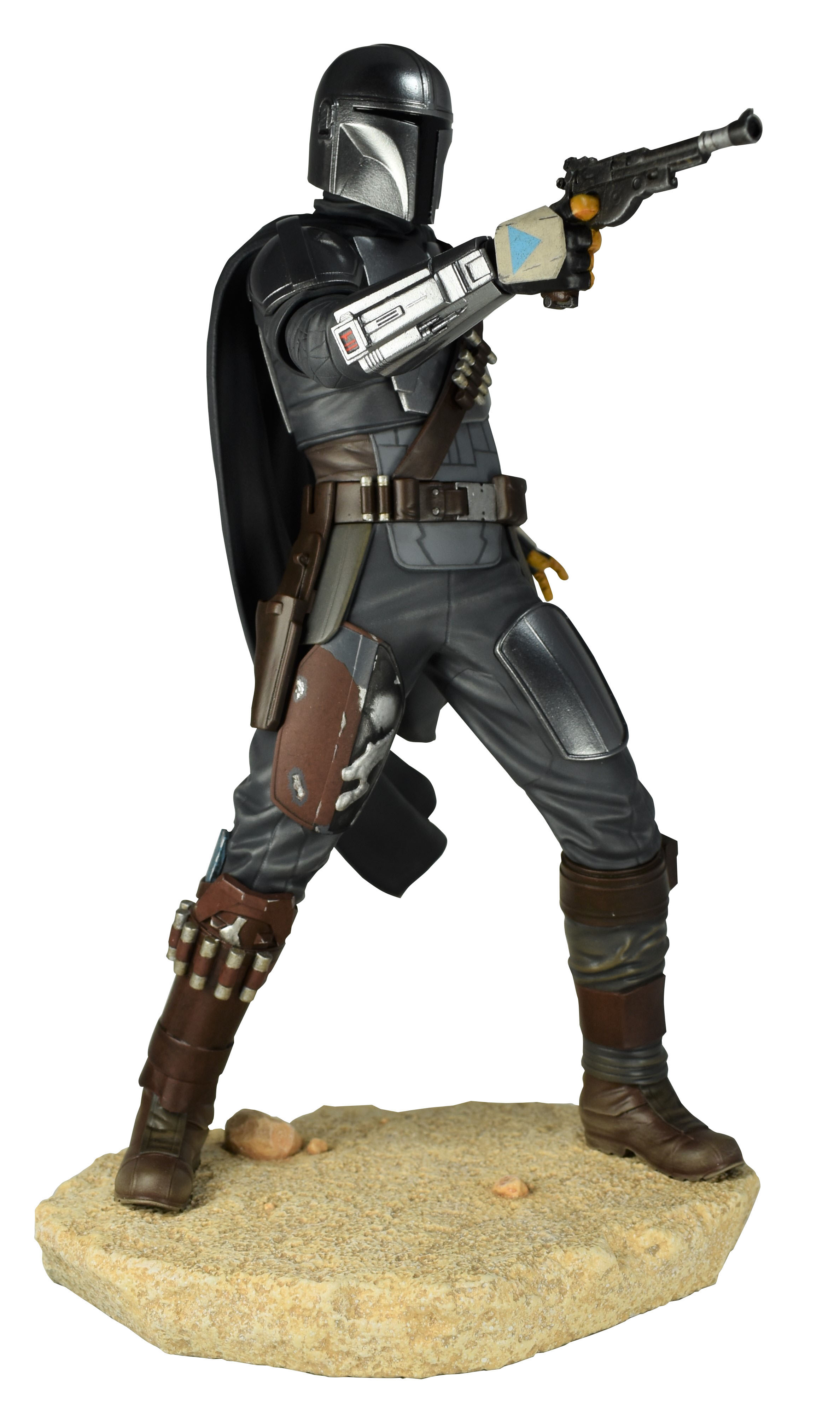 JUL201909 - STAR WARS PREMIER COLLECTION MANDALORIAN MK3 STATUE - Previews  World