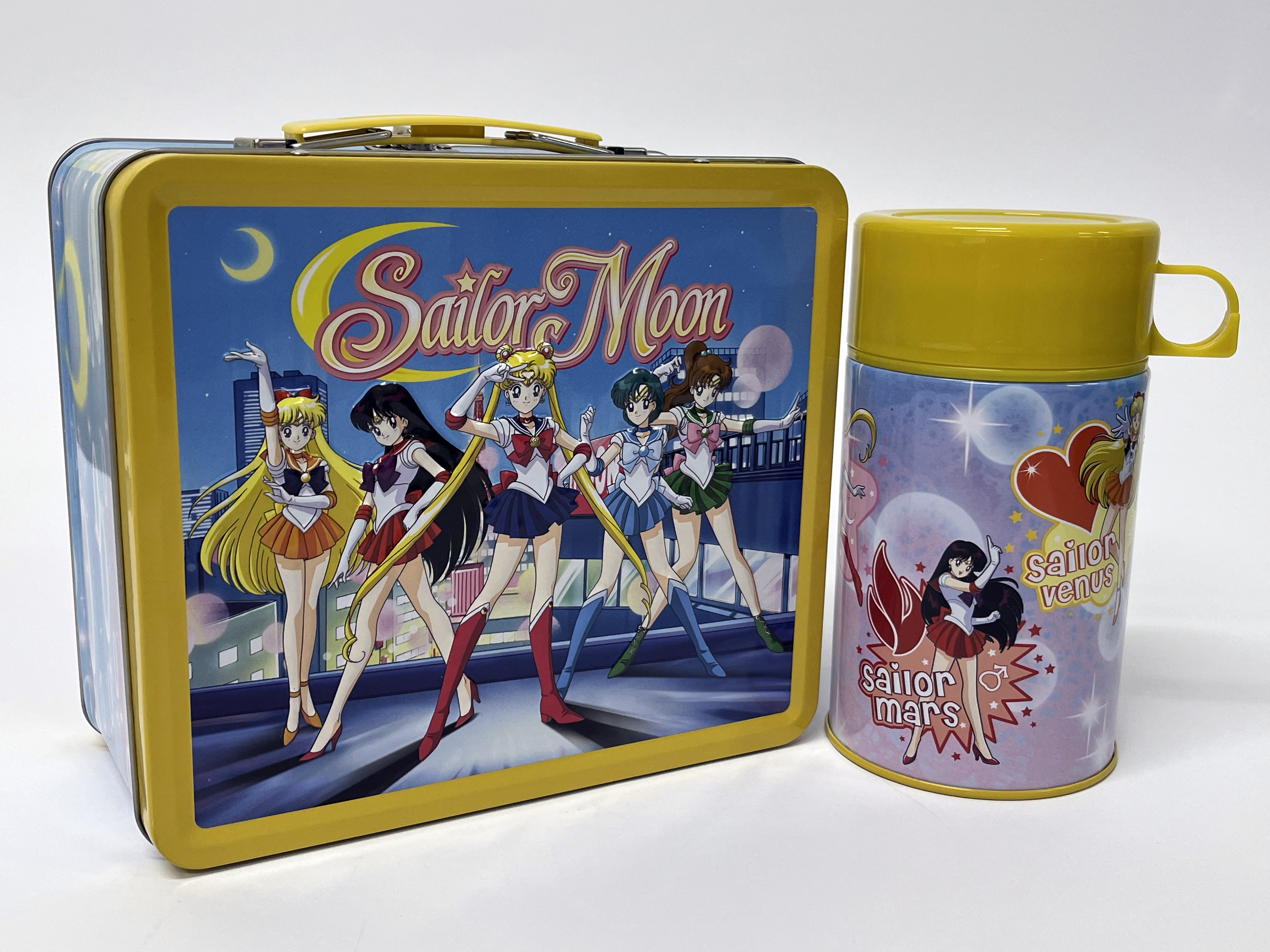 AUG228650 - TIN TITANS SAILOR MOON SCOUT LINEUP PX LUNCHBOX & BEV 