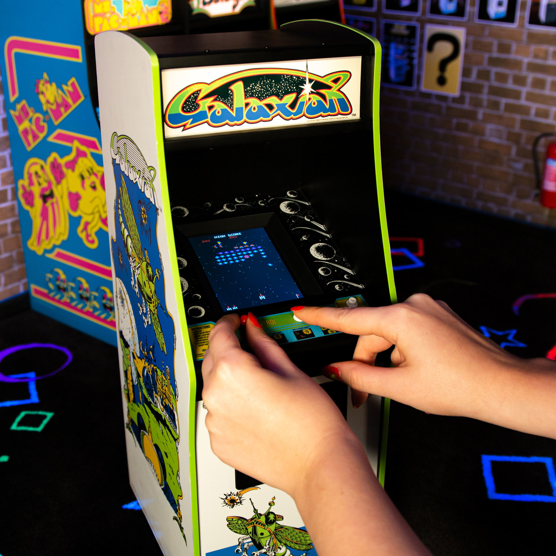vintage galaxian arcade game