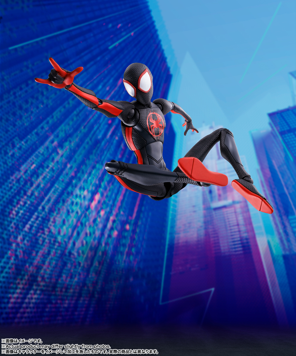 APR231033 - SPIDER-MAN ACROSS SPIDER-VERSE OFFICIAL MOVIE SP HC - Previews  World