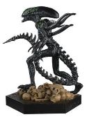 ALIEN PREDATOR FIG COLL #18 GRID XENOMORPH FROM AVP