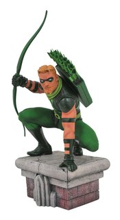 DC GALLERY GREEN ARROW COMIC PVC FIGURE