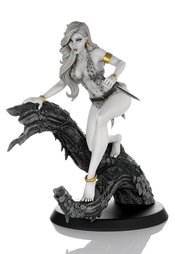 WOMEN DYNAMITE SHEENA QUEEN CAMPBELL B&W STATUE