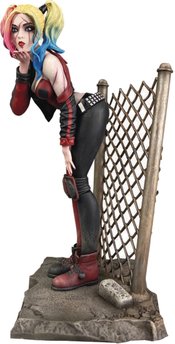 DC GALLERY DCEASED HARLEY QUINN PVC STATUE