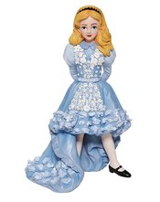 DISNEY SHOWCASE ALICE COUTURE DE FORCE 7IN FIGURE