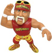 16D COLL WWE 018 HULK HOGAN VINYL FIG (APR228075)