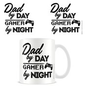 DAD BY DAY CERAMIC MUG