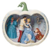 DISNEY TRADITIONS CINDERELLA CARRIAGE SCENE STATUE