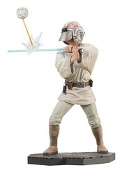 SW MILESTONES A NEW HOPE LUKE SKYWALKER TRAINING STATUE