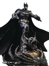 BATMAN ARKHAM ORIGINS BATMAN 1/8 SCALE POLYRESIN STATUE (NET