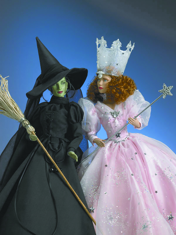 Apr084710 Wizard Of Oz Glinda The Good Witch Doll Previews World 4847