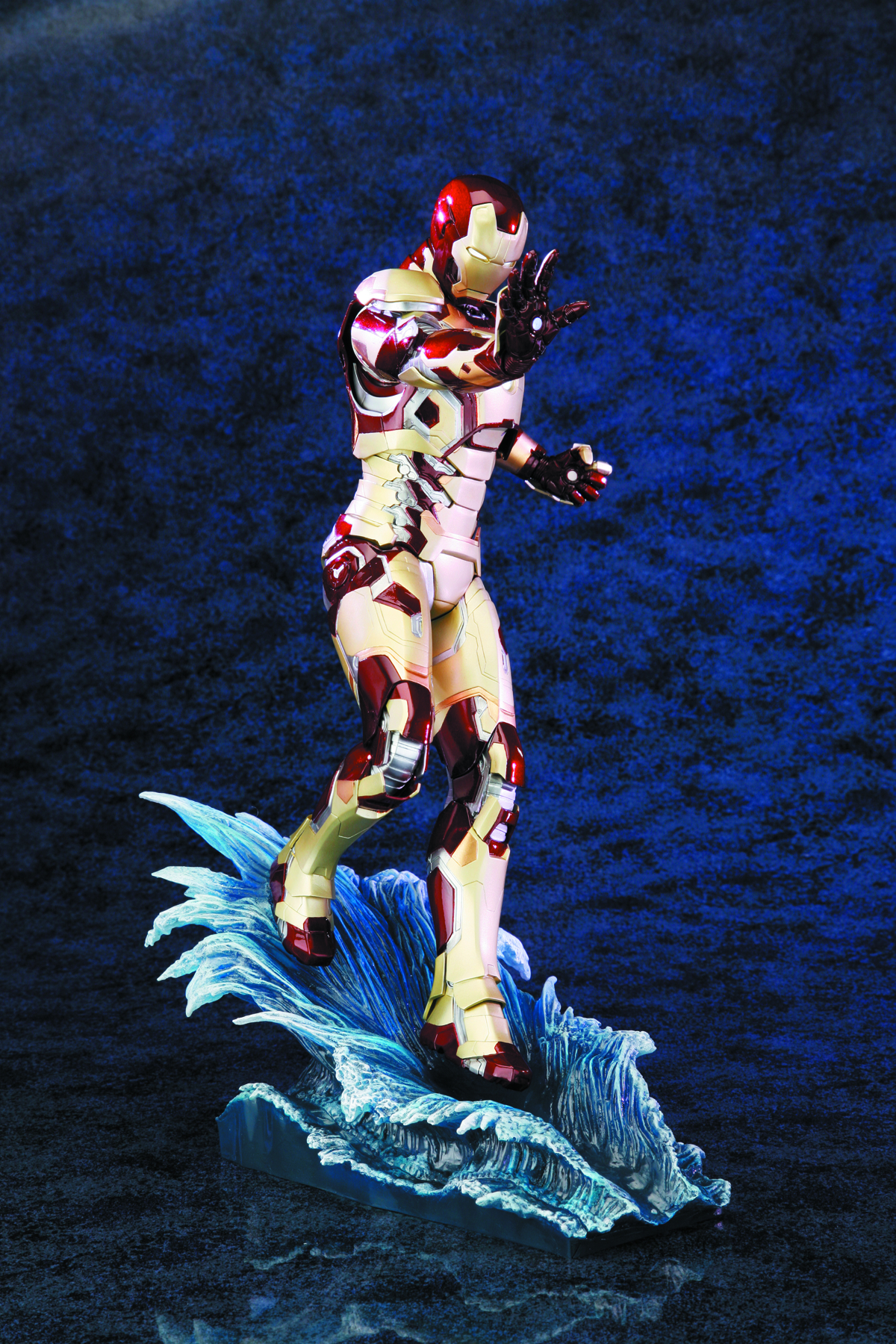 MAR131997 - IRON MAN 3 MK 42 ARTFX STATUE - Previews World