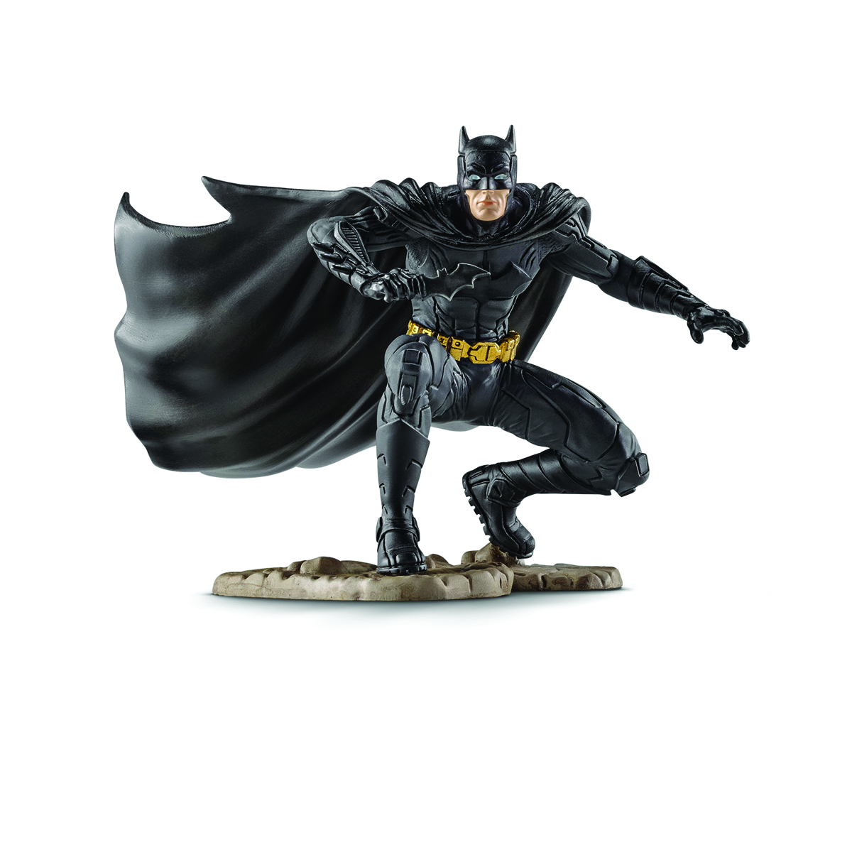 DEC148447 - BATMAN KNEELING PVC FIGURINE - Previews World