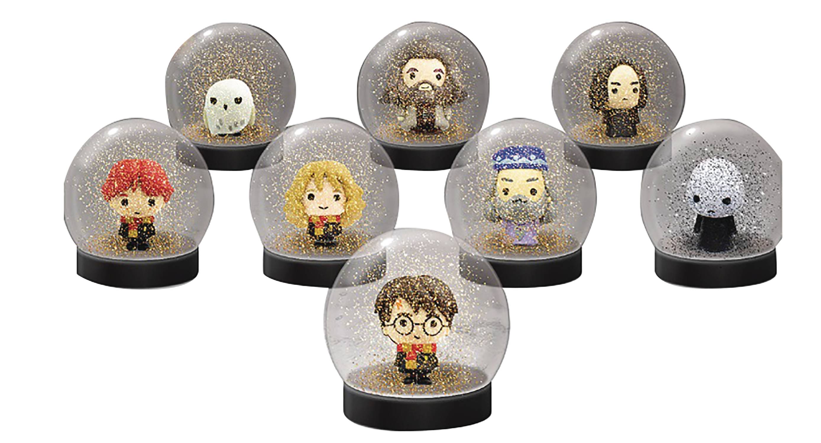 FEB199051 - HARRY POTTER MINI SNOW GLOBES 24 PCS BMB DS - Previews World