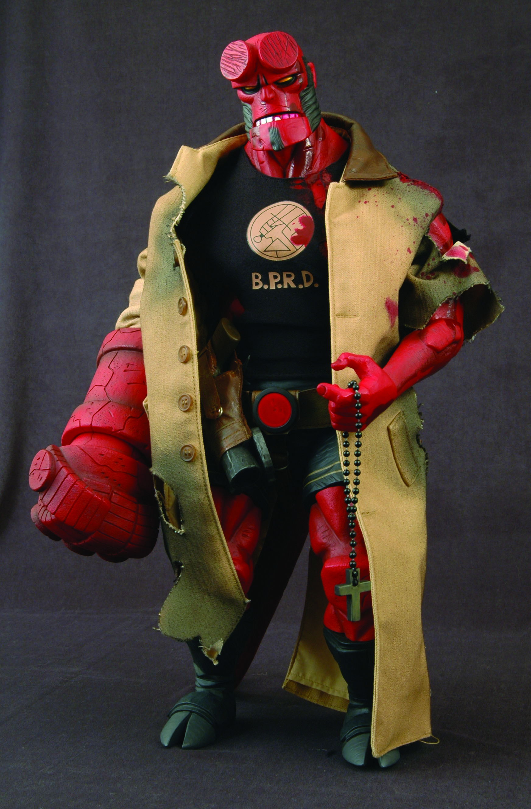 Hellboy mezco shop comic figure