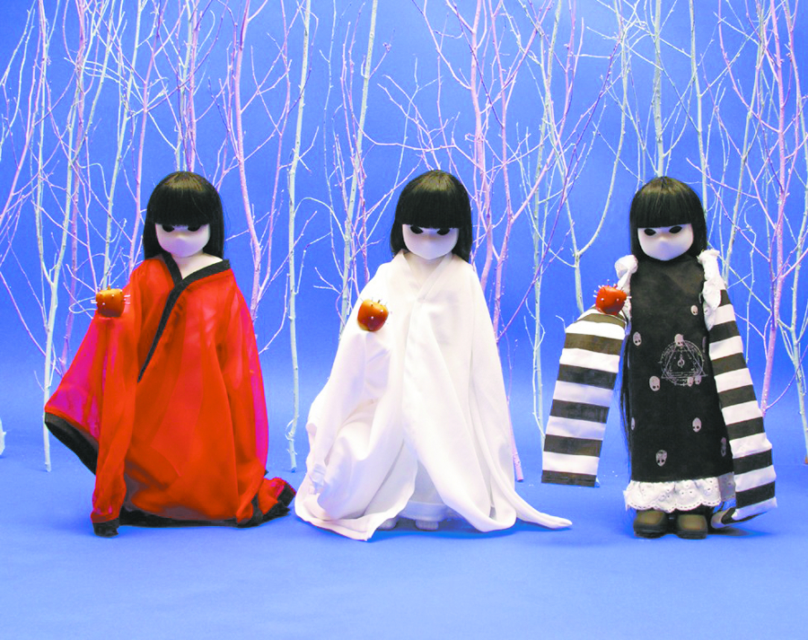 Little apple shop dolls