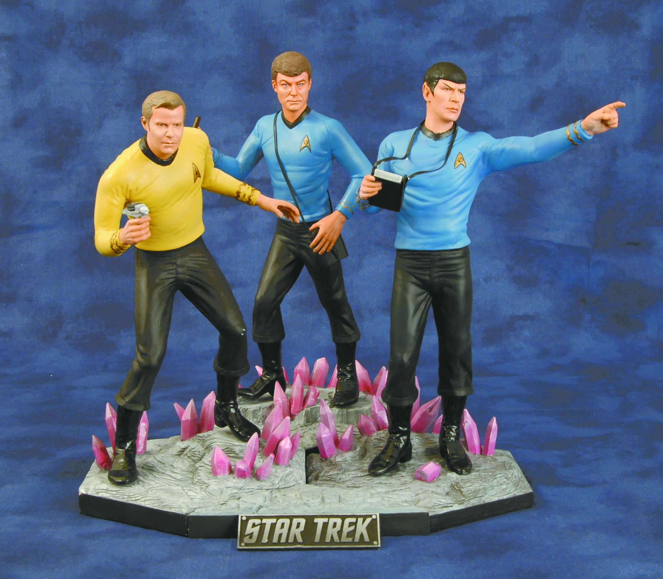 MAR074500 - ST TOS 40TH ANNIV LANDING PARTY SPOCK STATUE