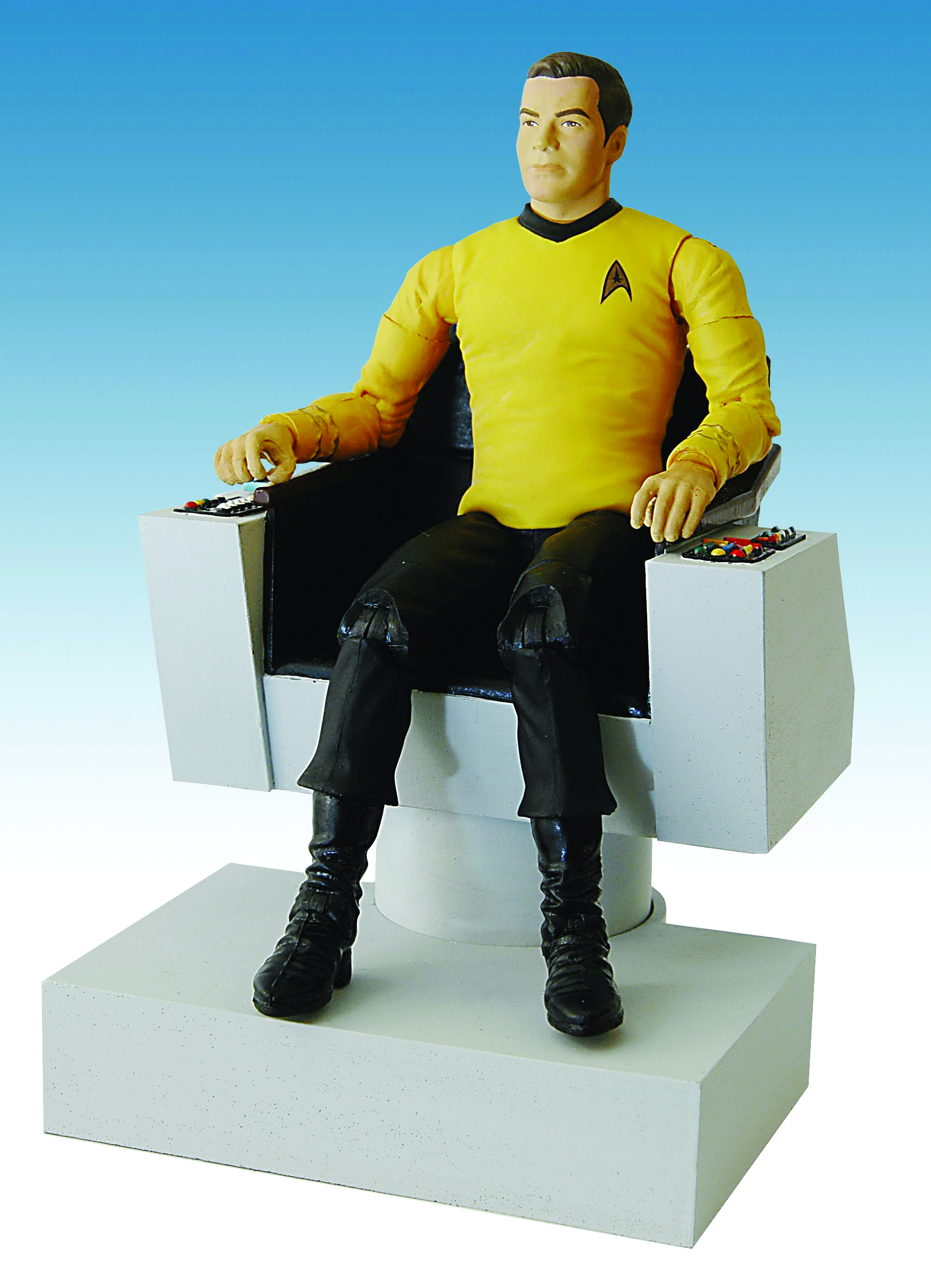 JUL084821 - ST TOS DLX ED CAPTAIN KIRK & ELECTRONIC CMD CHAIR AF ...