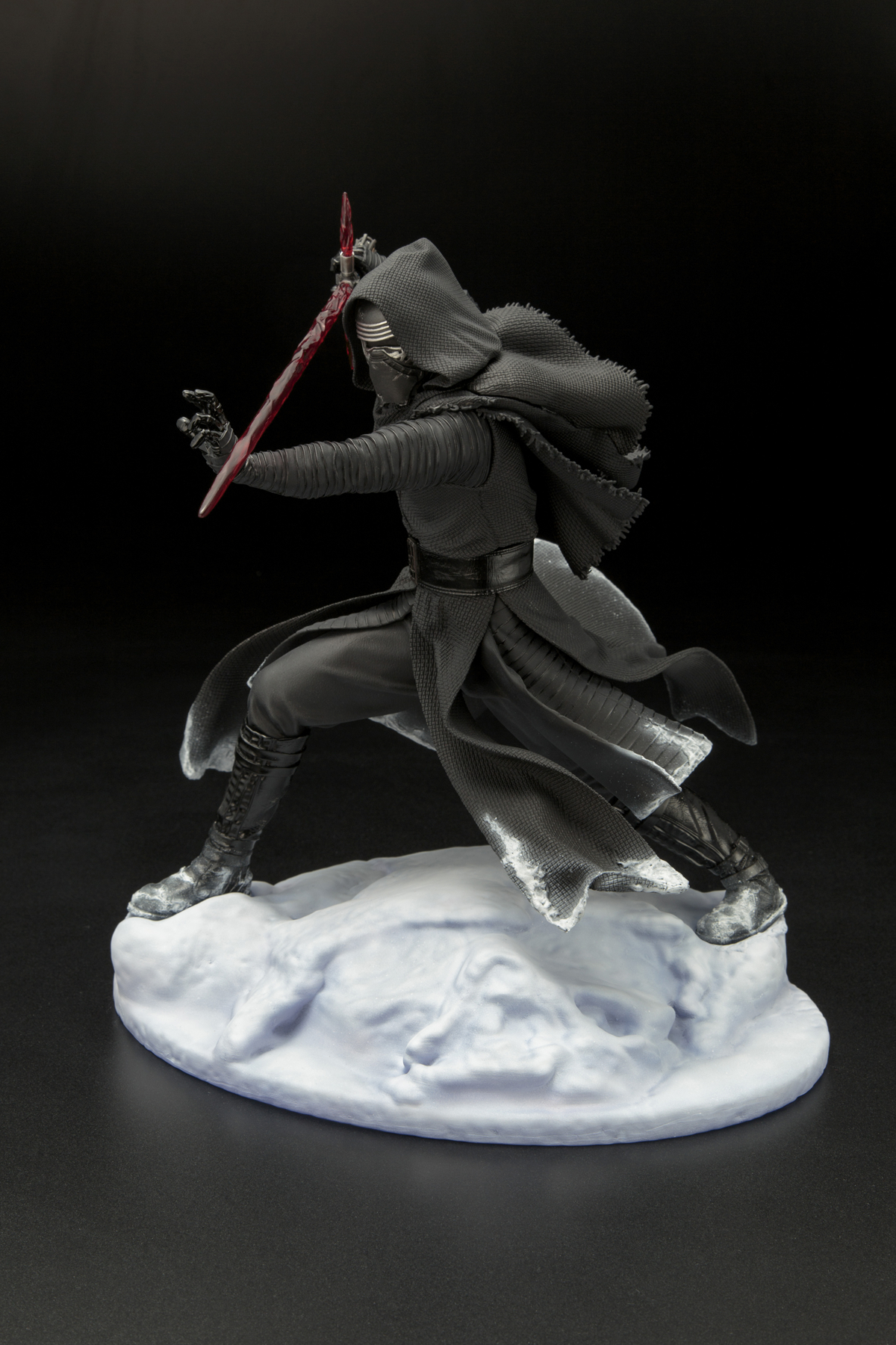 NOV162695 - STAR WARS E7 KYLO REN ARTFX STATUE - Previews World