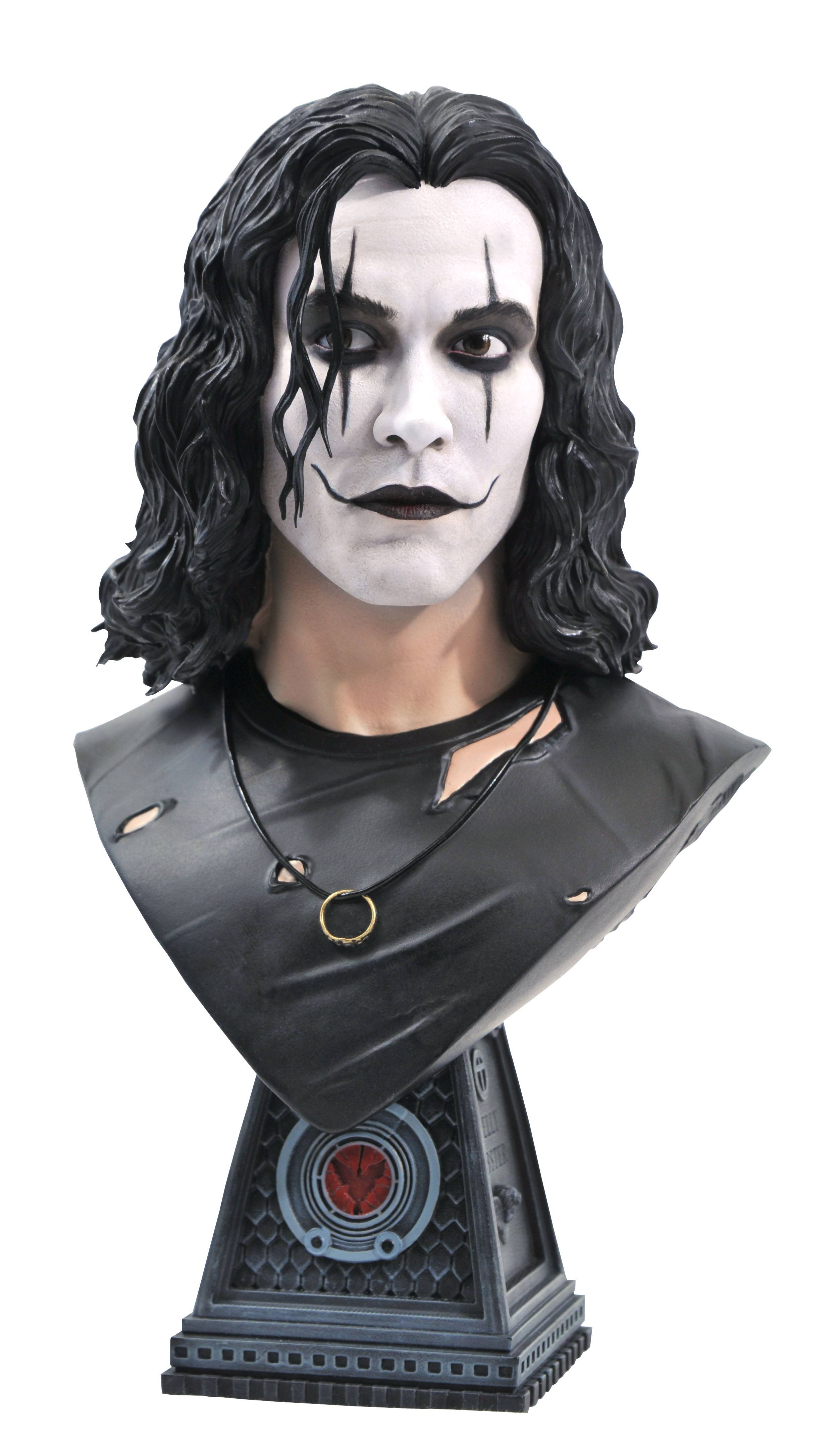 MAR212005 - CROW LEGENDS IN 3D CROW 1/2 SCALE BUST - Previews World