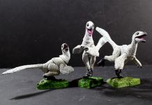 Page 1 for BEASTS OF MESOZOIC RAPTOR SERIES WHITE NESTLINGS 1/6 AF SET