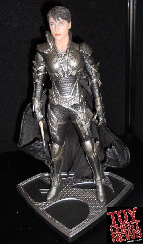 Superman Man of Steel Movie 1:6 Scale Iconic Statue