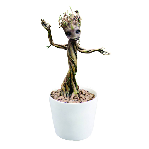 Baby Groot pose ses branches dans votre salon