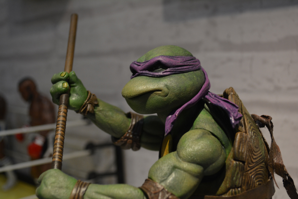 Teenage Mutant Ninja Turtles Cartoon Donatello 1:4 Scale Action Figure