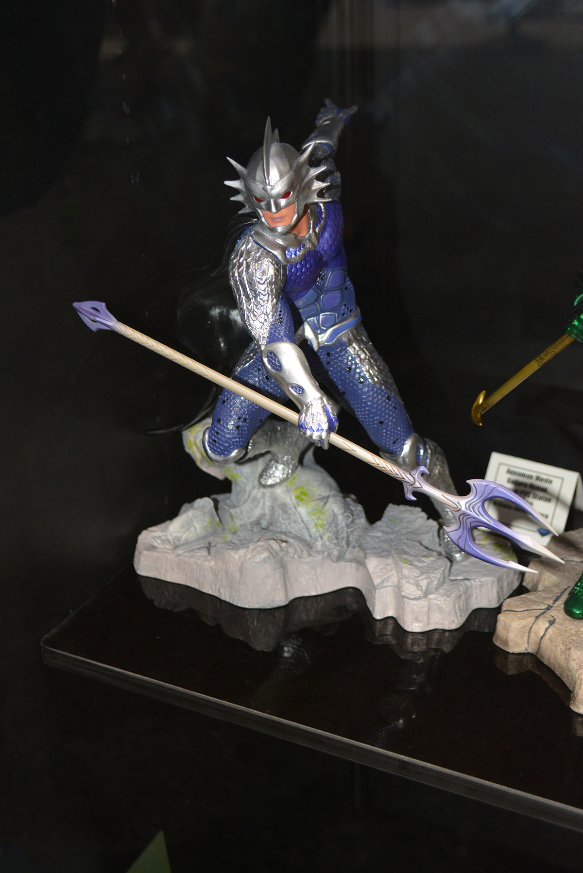 Aquaman Statues and Action Figures Revealed at San Diego 