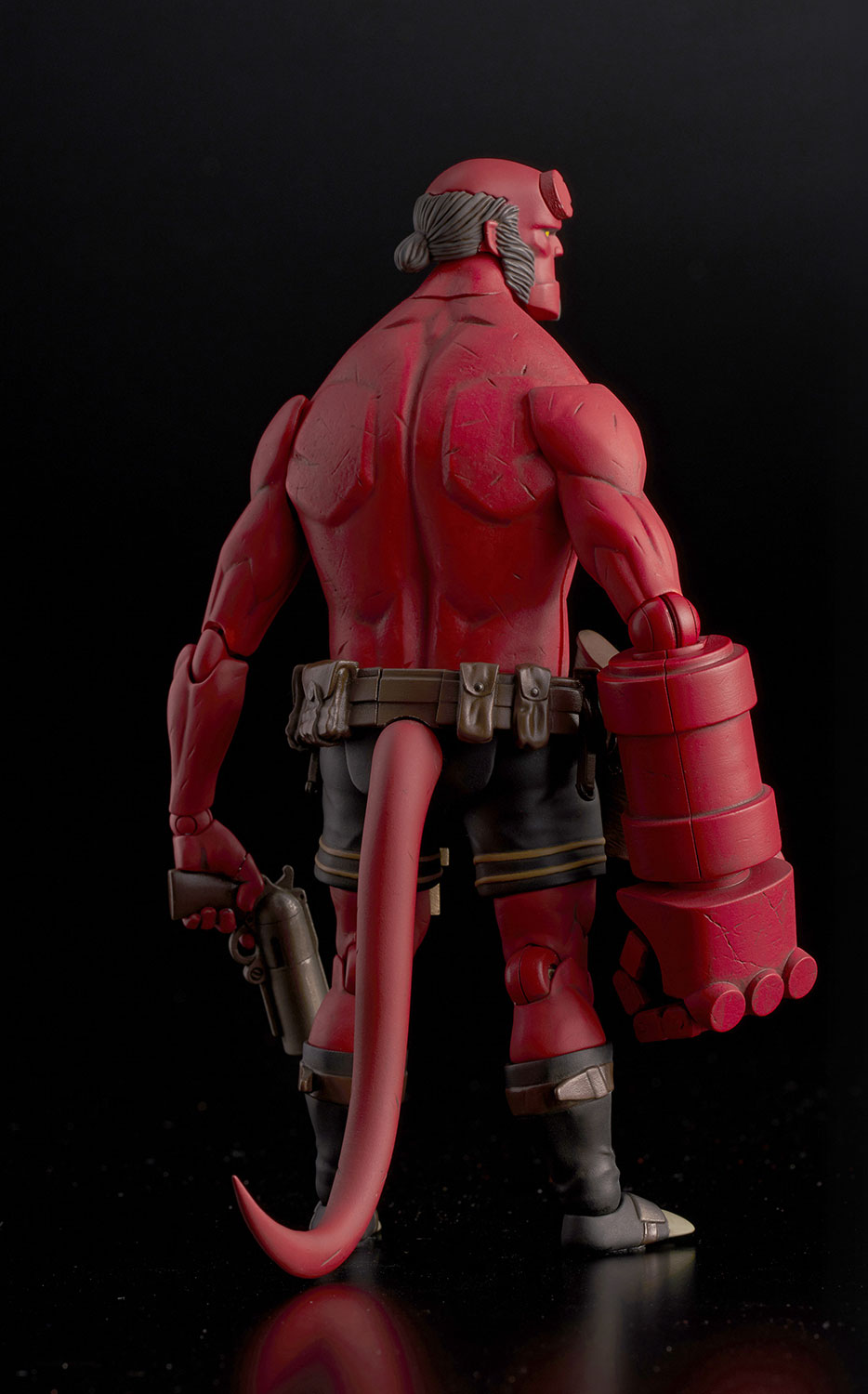 hellboy dark horse figure