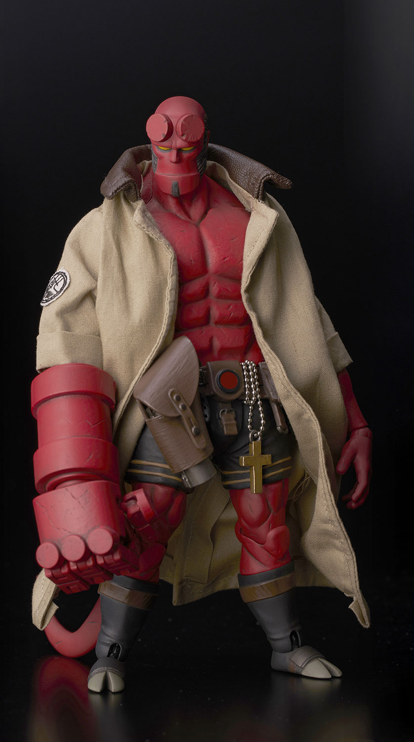 dark horse hellboy figure